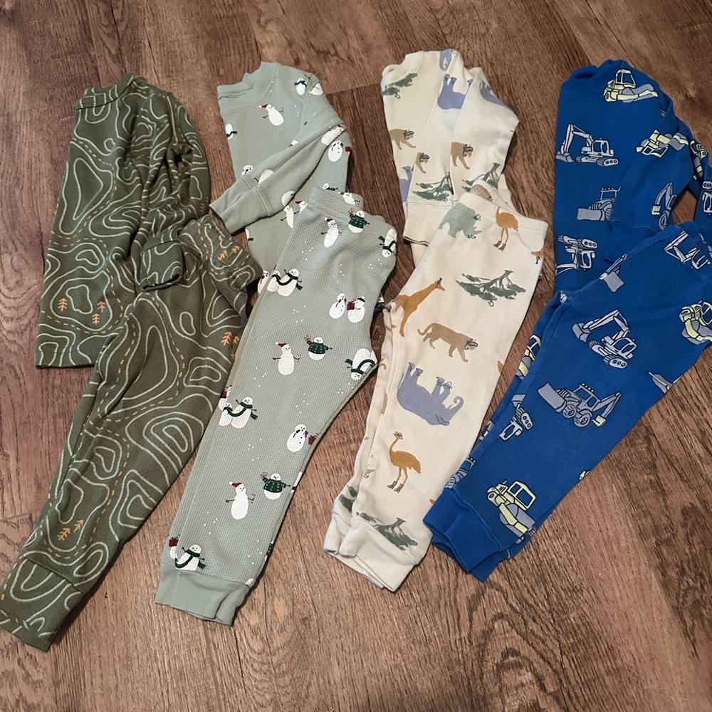 Baby boy pajamas 2 piece bundle lot 18 months